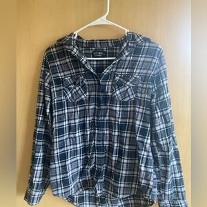 Black and white plaid button down flannel women’s large